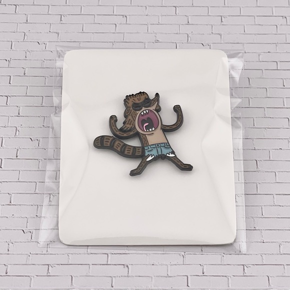 Regular Show Enamel Pin Rigby With A Mullet - Picture 3 of 5